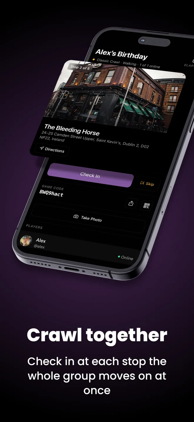 A crawl in progress: the current pub, a Check In button, the shared game code and the players online.